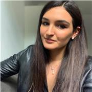 Studentessa universitaria disponibile per ripetizioni e aiuto compiti